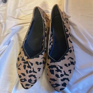 Chic Leopard Print Women's Flats
